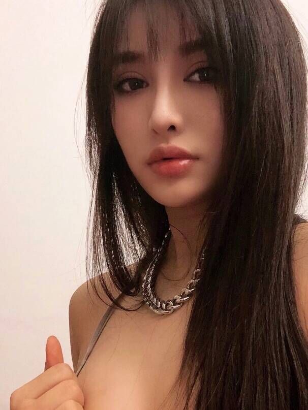 很好艹 妹子下面是粉嫩一线天